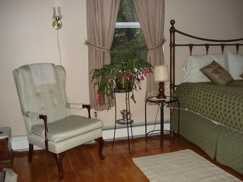 Tulips And Thistle B&B Truro Bagian luar foto